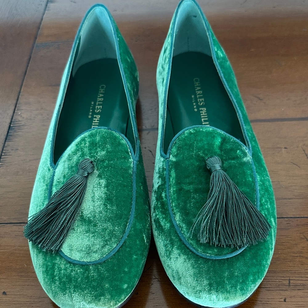 NWT Italian tassel loafer. Size 41